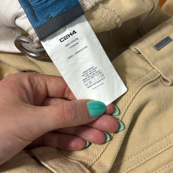 C2H4 Men’s Beige Khaki Construction Cargo Pants Size Medium - Picture 12 of 16